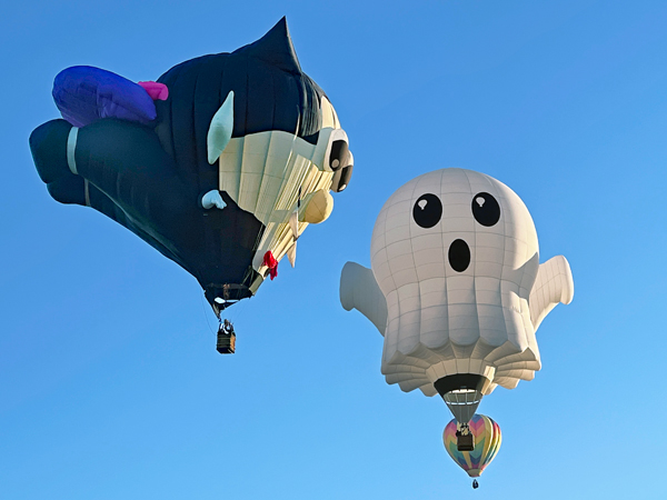 Devil and chost hot air balloons