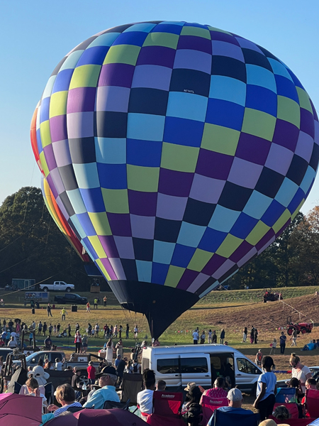 checkereed hot air balloon