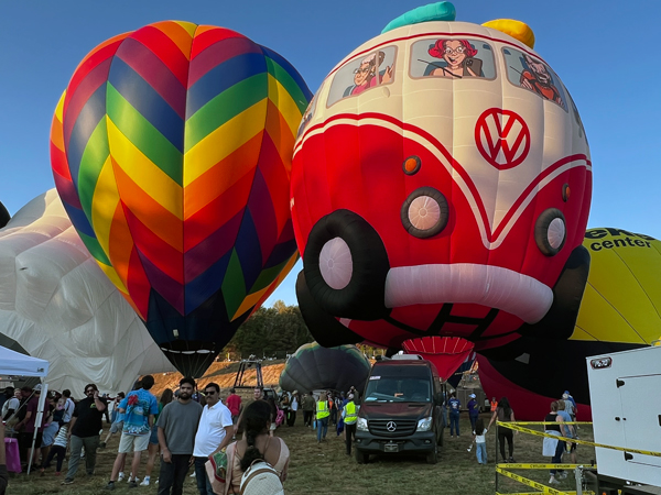 Hot air balloons and the crowd