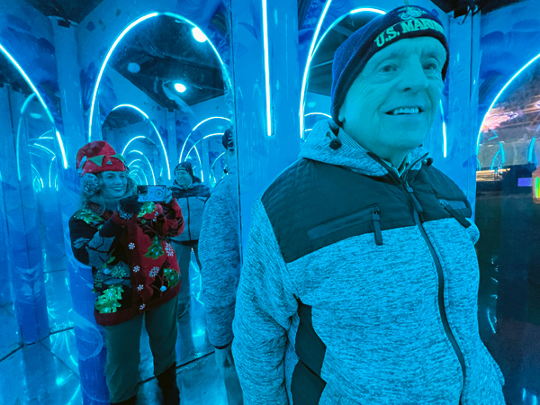 Karen and Lee Duqueet in The Mirror Maz