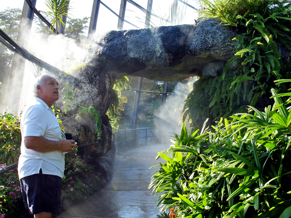 Lee Duquette at Butterfly World