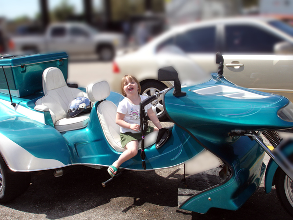 a really cool 3-wheel motorcycle