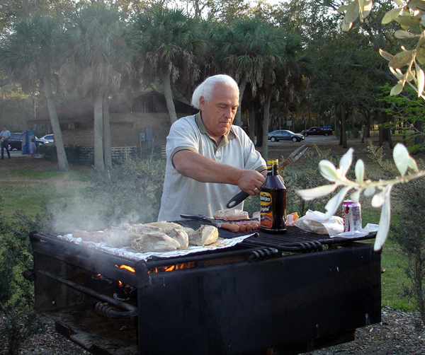 Lee Duquette grilling