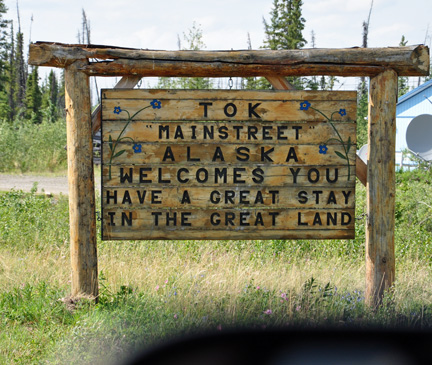 sign - Tok - mainstreet Alaska