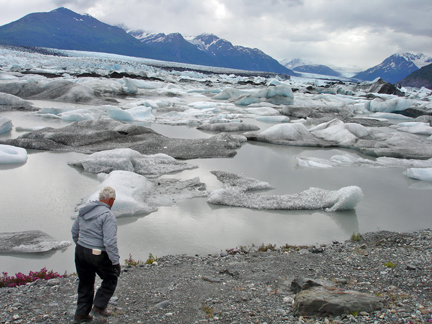 Lee Duquette and the gorgeous Knik Glacier