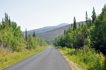 scenery driving to Chena Hot Springs