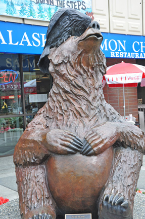 bear statue