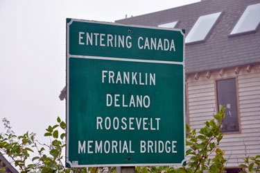 sign - enter Canada - Franklin Delano Roosevellt Memorial Bridge