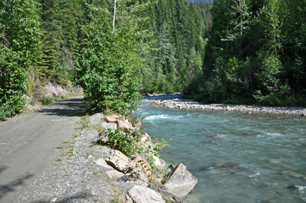 mall river rest area