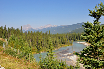 beautiful scenery on the Icefield Parkway