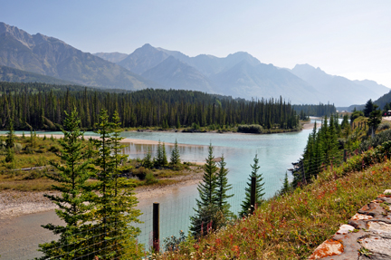 beautiful scenery on the Icefield Parkway