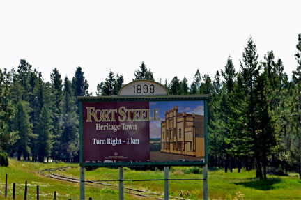 directional sign to Fort Steele
