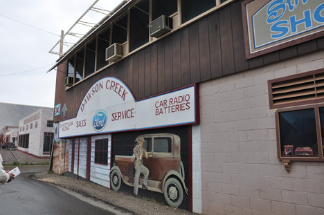 mural - Ford sales and service