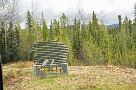 sign - welcome to Northern Rockies