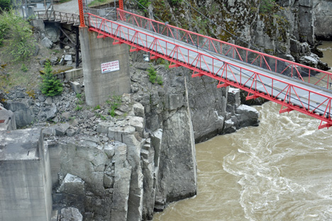 bridge with water level mark