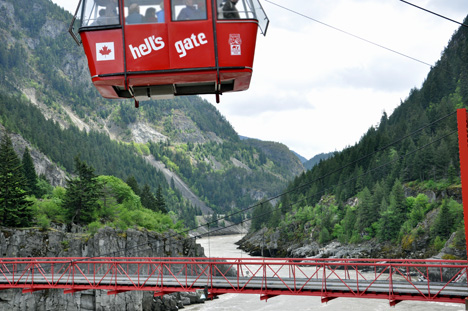 tram over the bridge