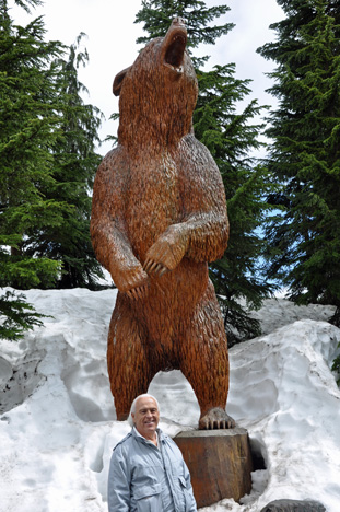 Lee and a bear carving