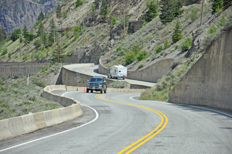 curvy road 