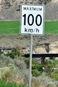 sign = speed limit 100 kmh