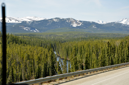 BEAUTIFUL SCENERY ALONG THE ALASKA HIGHWAY