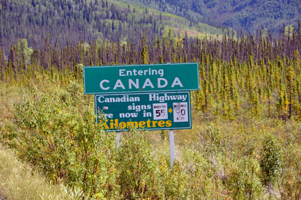 [Image: border-sign-09-canada.jpg]