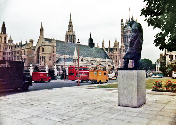 Ben Franklin statue in London