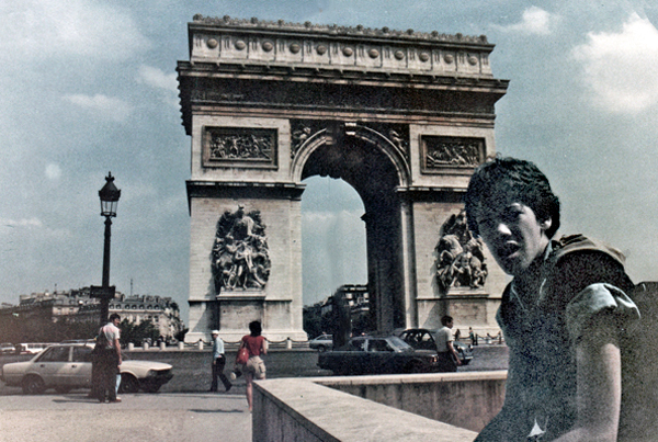 Brian Duquette at the Arc De Trumphe 