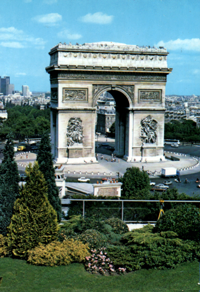 Arc De Trumphe postcard