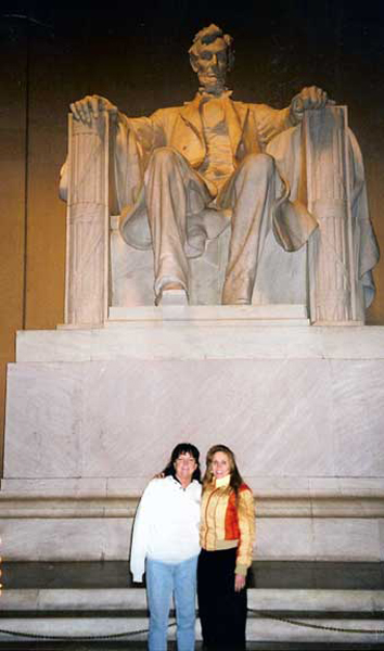Karen Duquette and MaryAlice Behe at the Lincoln Statue