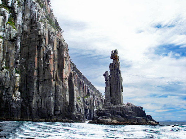 Bruny Island cliffs
