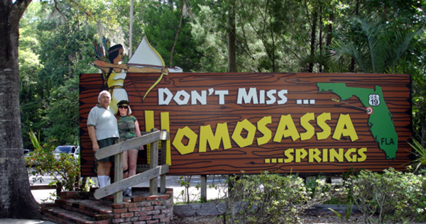 Lee and Karen Duquette at Homosassa Springs