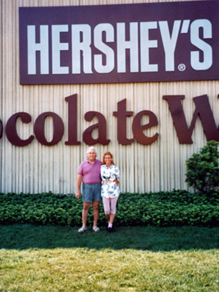 outside Hershey's Chocolate World 1993