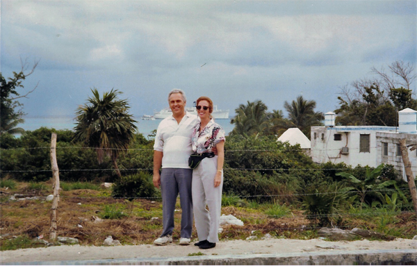 Lee and Karen Duquette at Playa-Del-Carmen