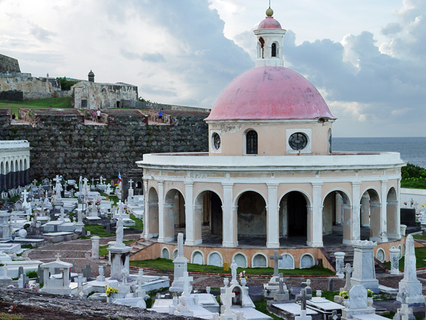 the Santa Maria Magdelena de Pazzis Cemetery