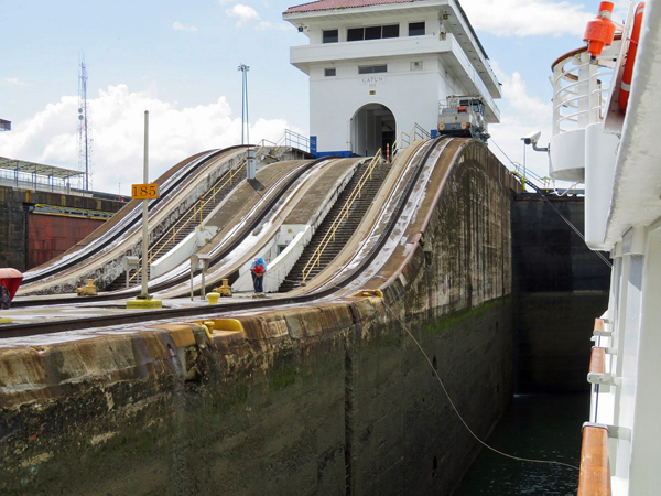 The middle section of The Panama Canal