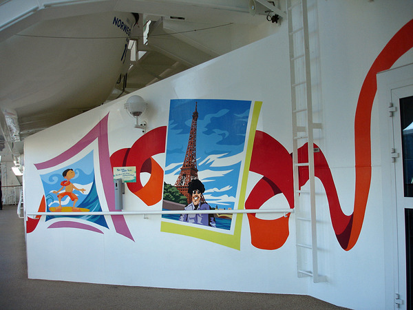 the outside deck of The Norwegian Pearl