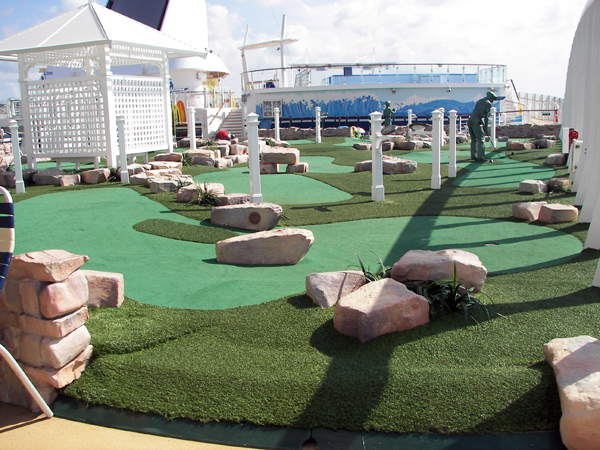 Mini-golf