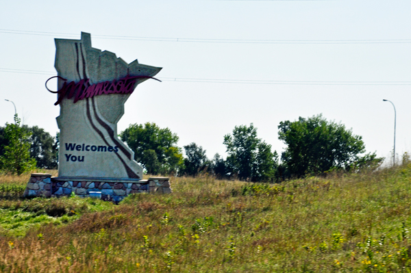 Welcome to Minnesota sign