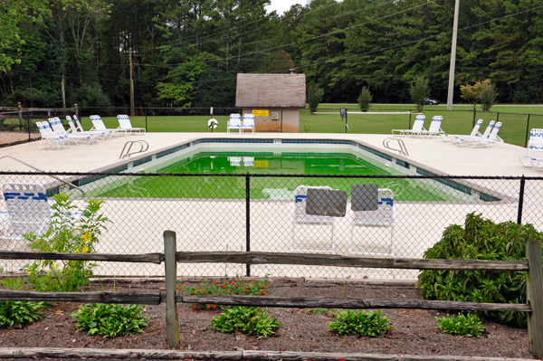 Cartersville KOA entrance pool