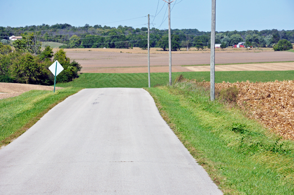 road leading to Arrowhead Campground.