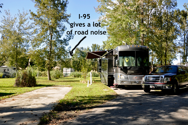 the rv and toad of the two rV Gypsies