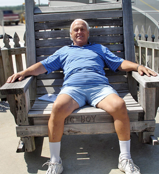 LEE IN THE "BIG BOY" CHAIR