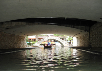 Riverwalk boat ride scenery