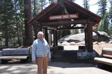 Lee Duquette at the beginning of THE GENERAL SHERMAN TREE trail