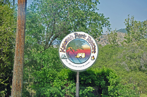 sign entering Kaweah Park Resort