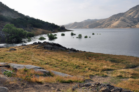 scenery at Lake Kaweah