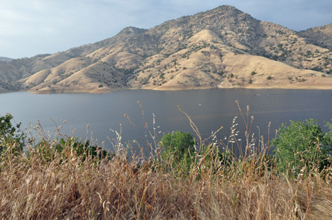 Kaweah lake scenery