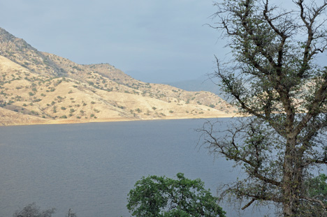 Kaweah lake scenery