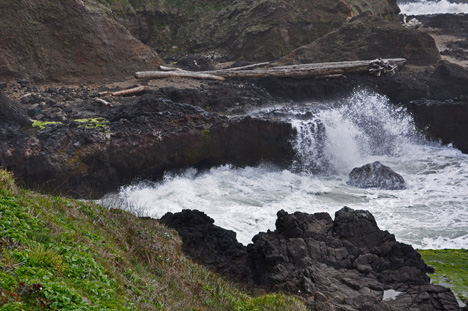 The inlet from the ocean to the Spouting Horn