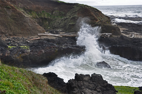 The inlet from the ocean to the Spouting Horn